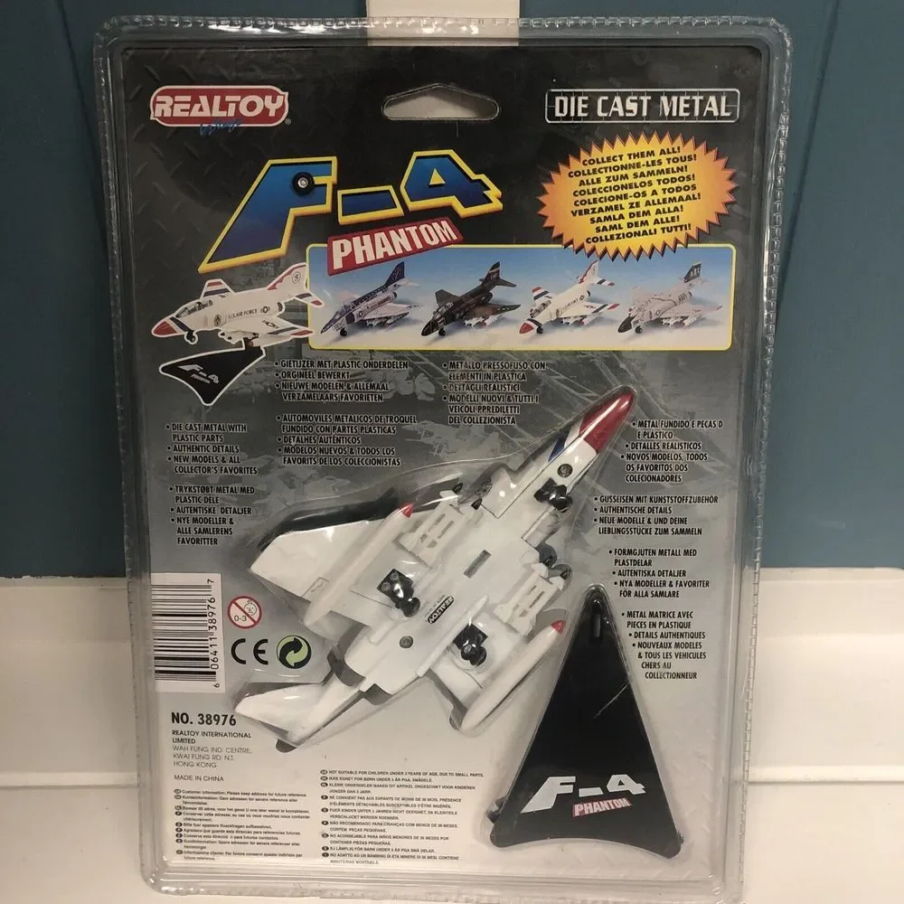 Action City F-4 Phantom US Air force Die Cast Metal Realtoy Wings New In Package